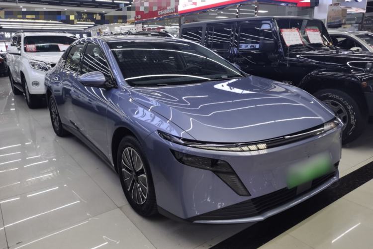 Used Nissan N6 2026 Model 180 Max Exterior 1
