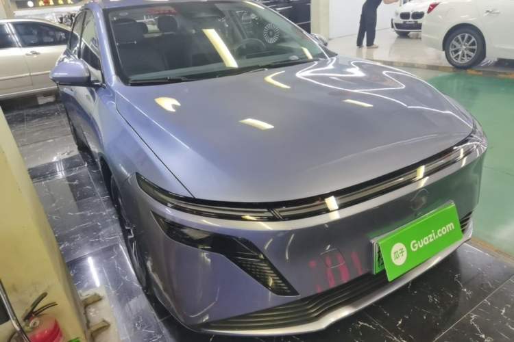 Used Nissan N6 2026 Model 180 Max Exterior 1
