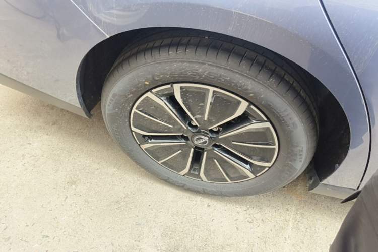 Used Nissan N6 2026 Model 180 Max Exterior 2