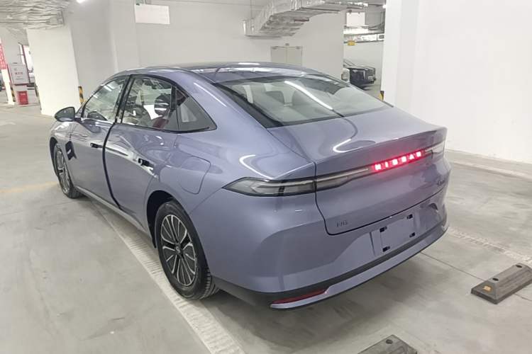 Used Nissan N6 2026 Model 180 Max Exterior 2