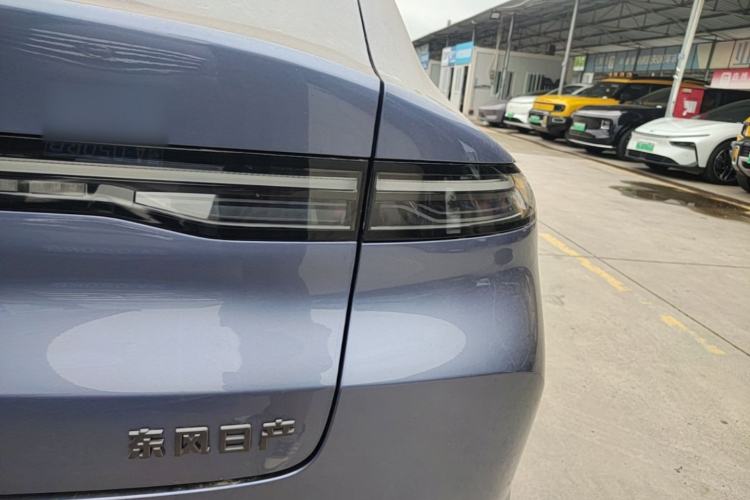 Used Nissan N6 2026 Model 180 Max Exterior 3