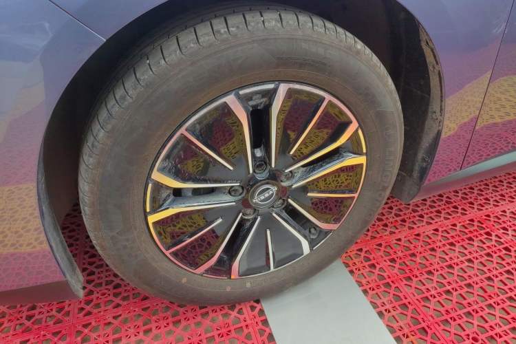 Used Nissan N6 2026 Model 180 Max Exterior 4