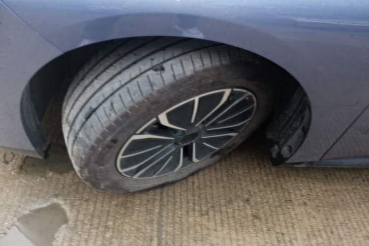 Used Nissan N6 2026 Model 180 Max Exterior 4