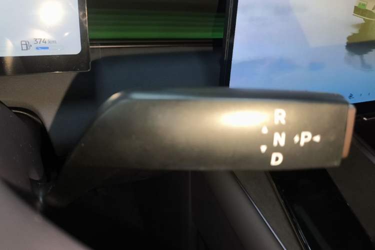 Used Nissan N6 2026 Model 180 Max Gear Lever