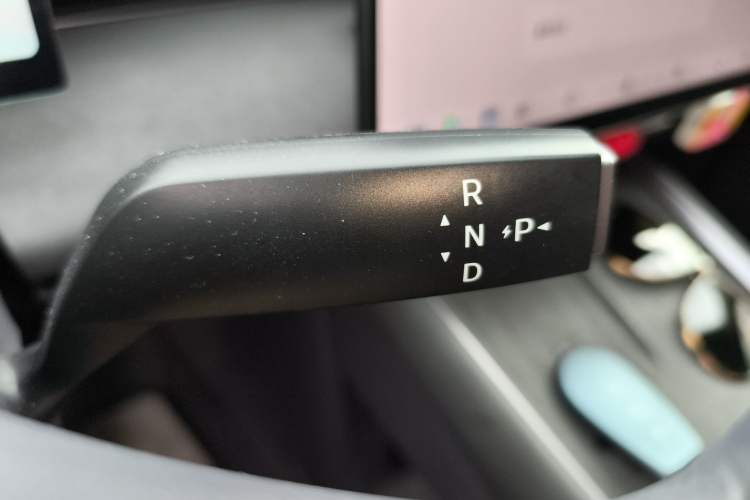 Used Nissan N6 2026 Model 180 Max Gear Lever