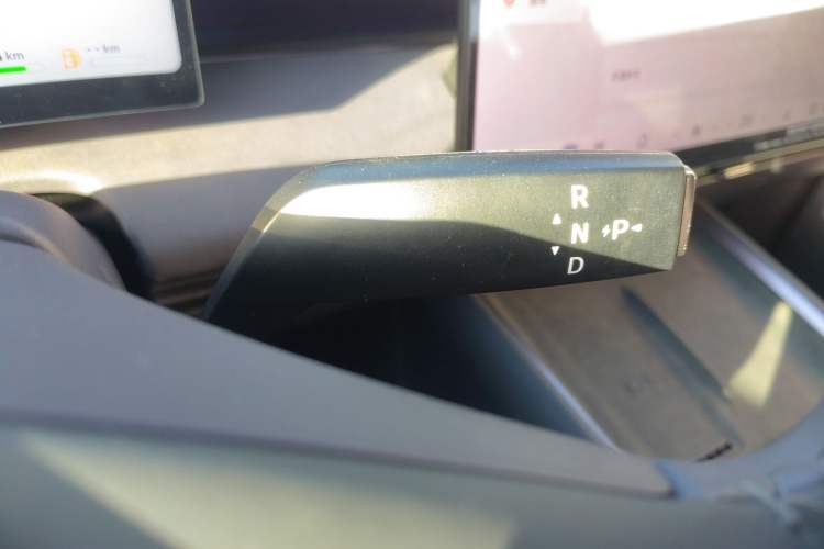 Used Nissan N6 2026 Model 180 Max Gear Lever