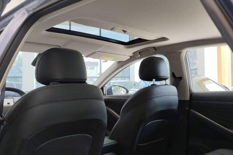 Used Nissan N6 2026 Model 180 Max Headliner