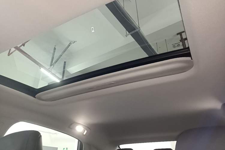 Used Nissan N6 2026 Model 180 Max Headliner
