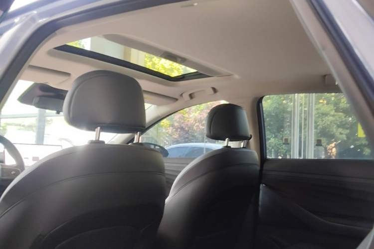 Used Nissan N6 2026 Model 180 Max Headliner