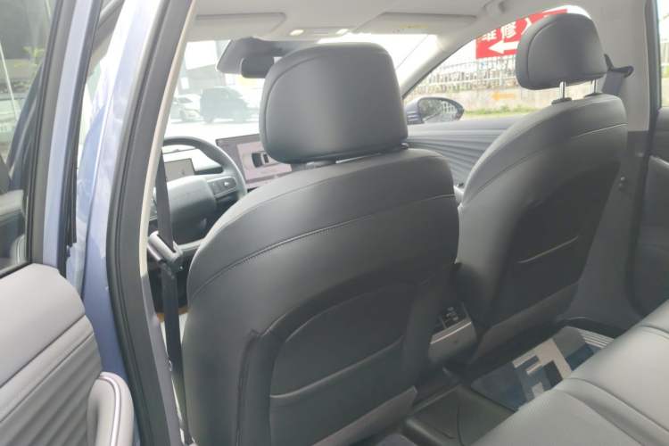 Used Nissan N6 2026 Model 180 Max Headliner