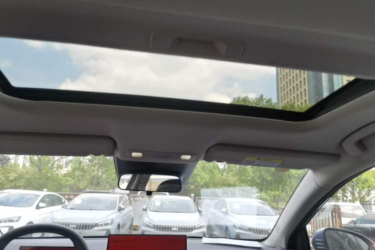 Used Nissan N6 2026 Model 180 Max Headliner