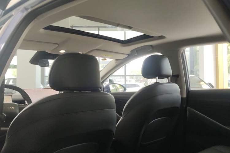 Used Nissan N6 2026 Model 180 Max Headliner