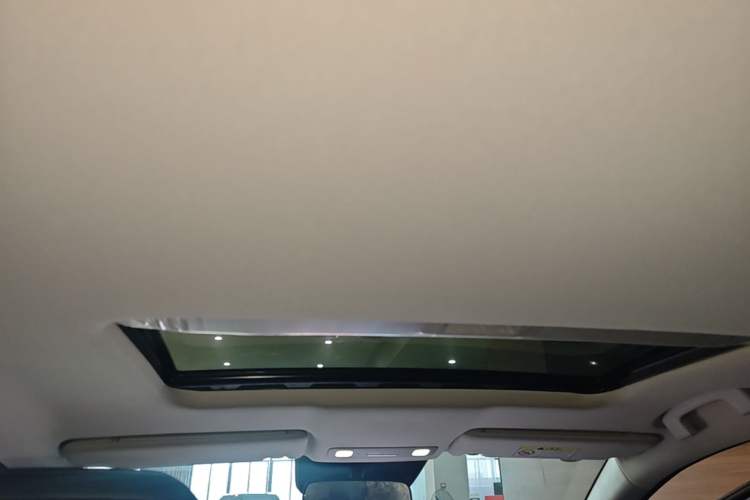 Used Nissan N6 2026 Model 180 Max Headliner