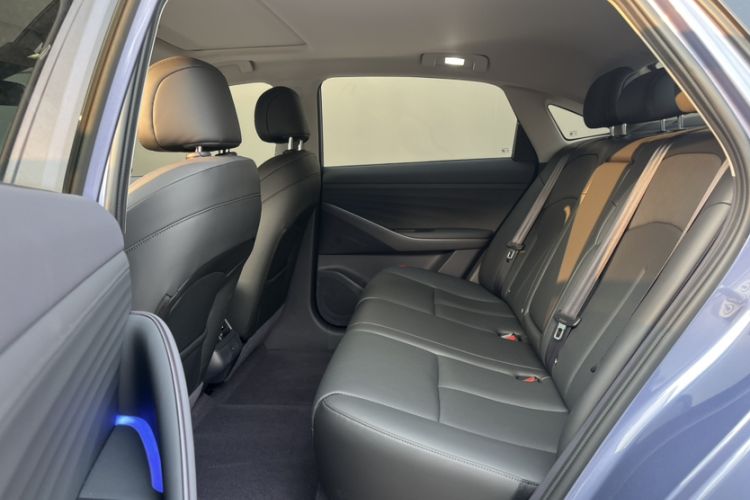 Used Nissan N6 2026 Model 180 Max Interior 2