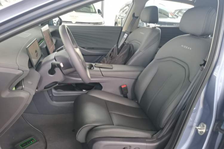 Used Nissan N6 2026 Model 180 Max Left Front Seat