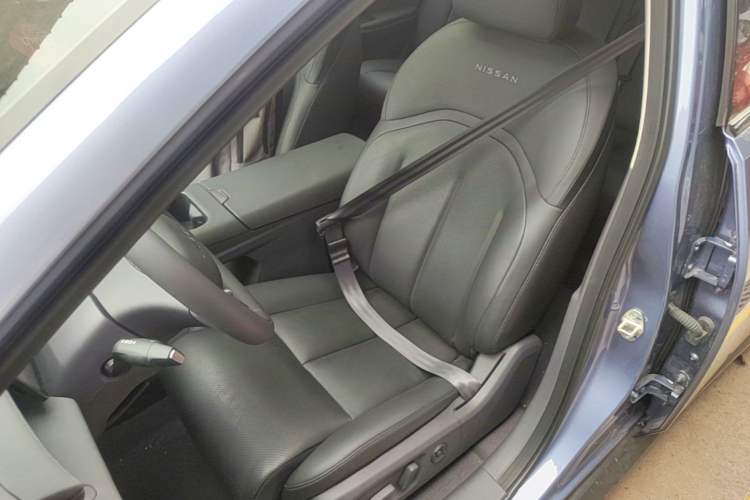 Used Nissan N6 2026 Model 180 Max Left Front Seat