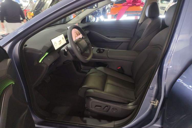 Used Nissan N6 2026 Model 180 Max Left Front Seat