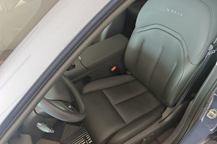 Used Nissan N6 2026 Model 180 Max Left Front Seat