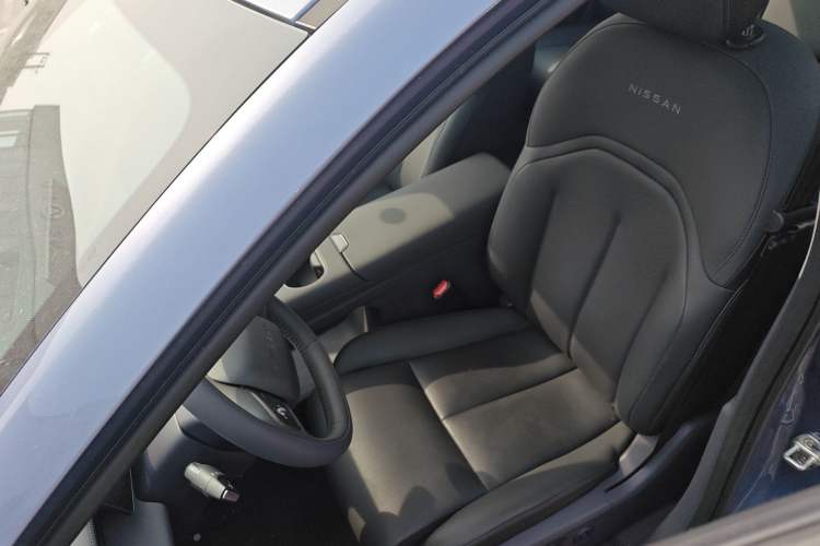 Used Nissan N6 2026 Model 180 Max Left Front Seat