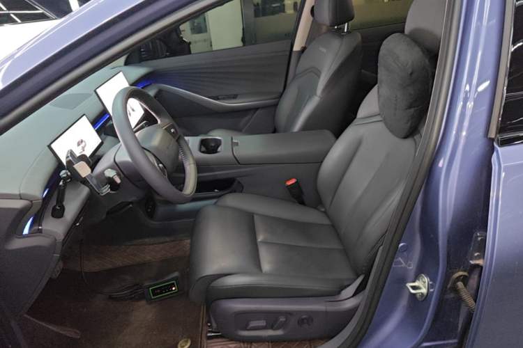 Used Nissan N6 2026 Model 180 Max Left Front Seat