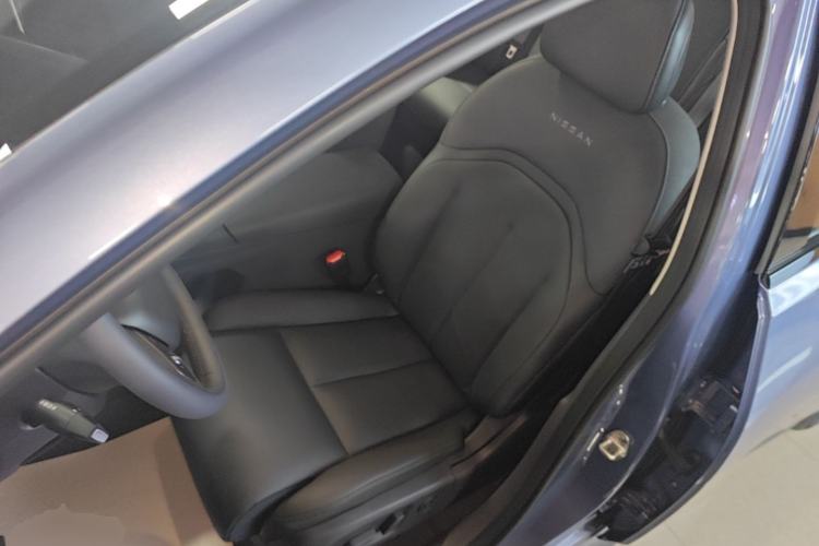 Used Nissan N6 2026 Model 180 Max Left Front Seat