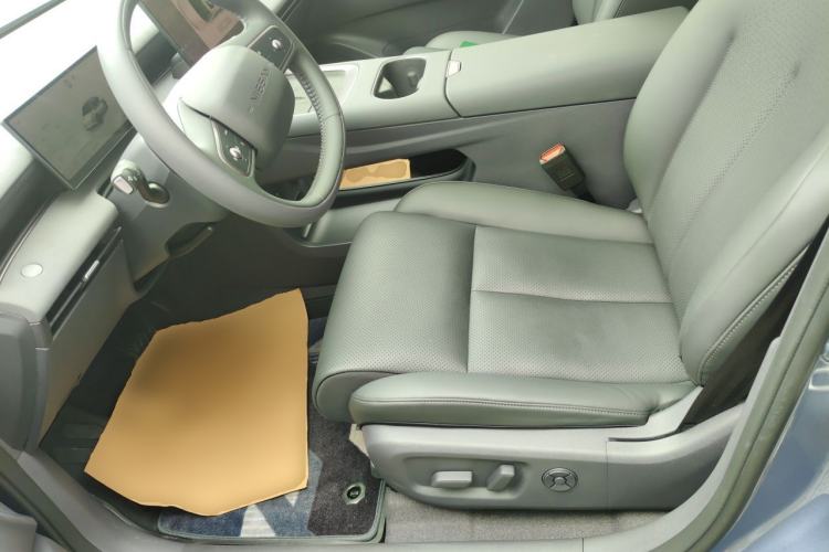 Used Nissan N6 2026 Model 180 Max Left Front Seat