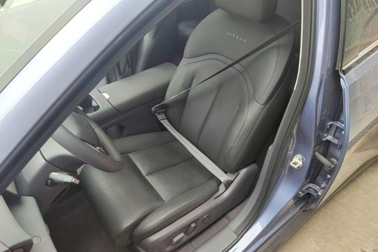 Used Nissan N6 2026 Model 180 Max Left Front Seat