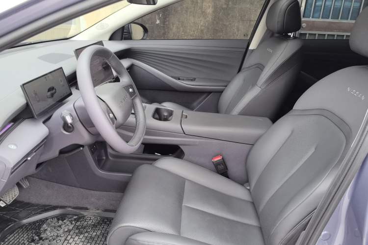 Used Nissan N6 2026 Model 180 Max Left Front Seat