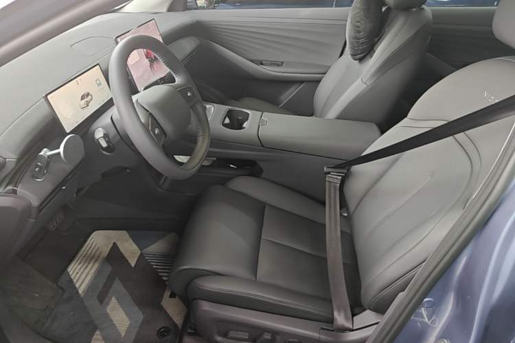 Used Nissan N6 2026 Model 180 Max Left Front Seat