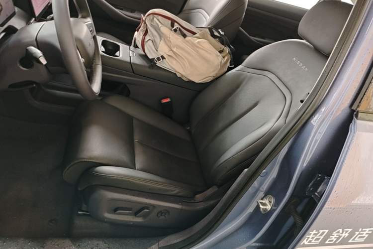 Used Nissan N6 2026 Model 180 Max Left Front Seat