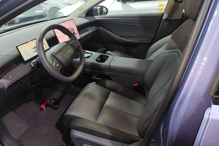 Used Nissan N6 2026 Model 180 Max Left Front Seat
