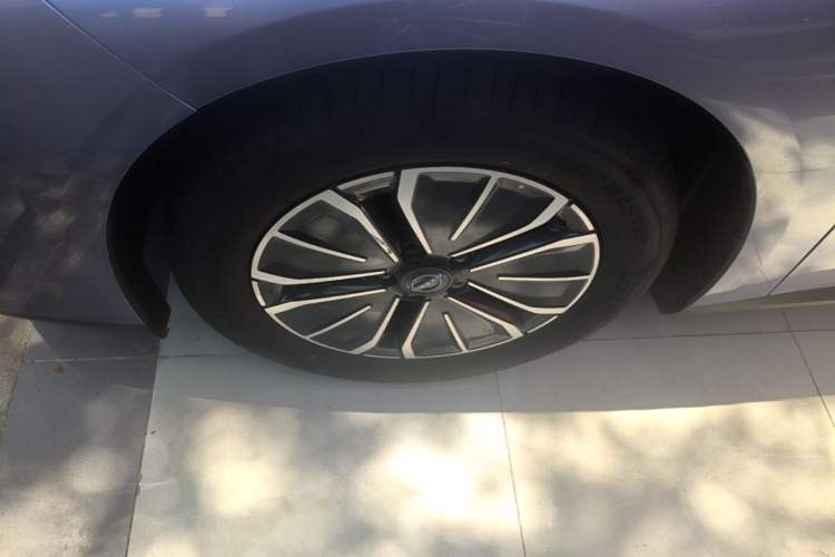 Used Nissan N6 2026 Model 180 Max Left Front Wheel Hub