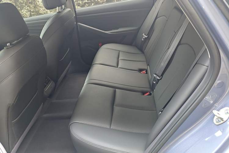 Used Nissan N6 2026 Model 180 Max Left Rear Seat