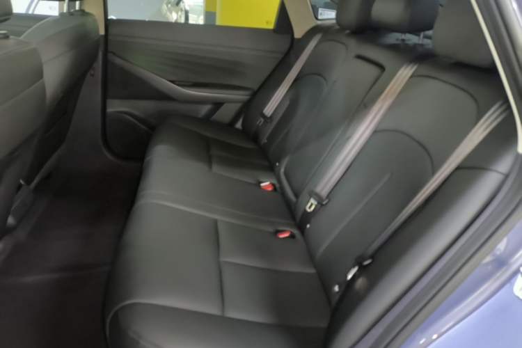Used Nissan N6 2026 Model 180 Max Left Rear Seat