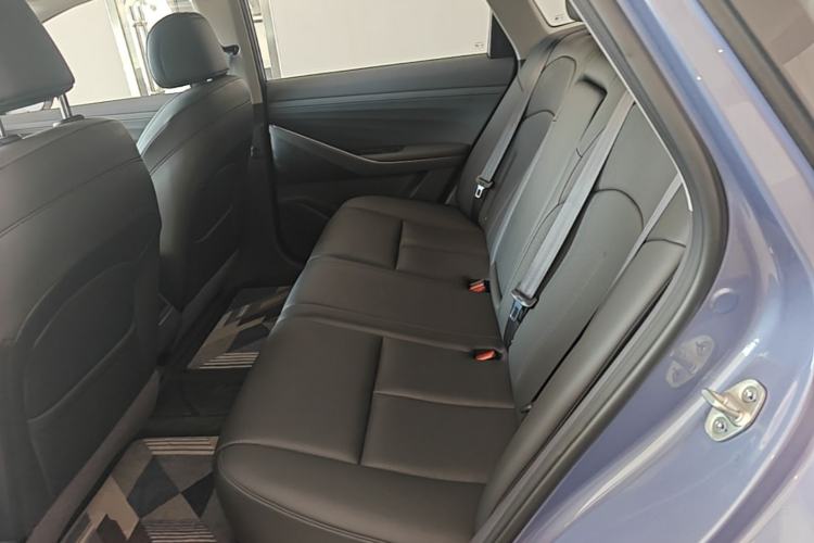 Used Nissan N6 2026 Model 180 Max Left Rear Seat