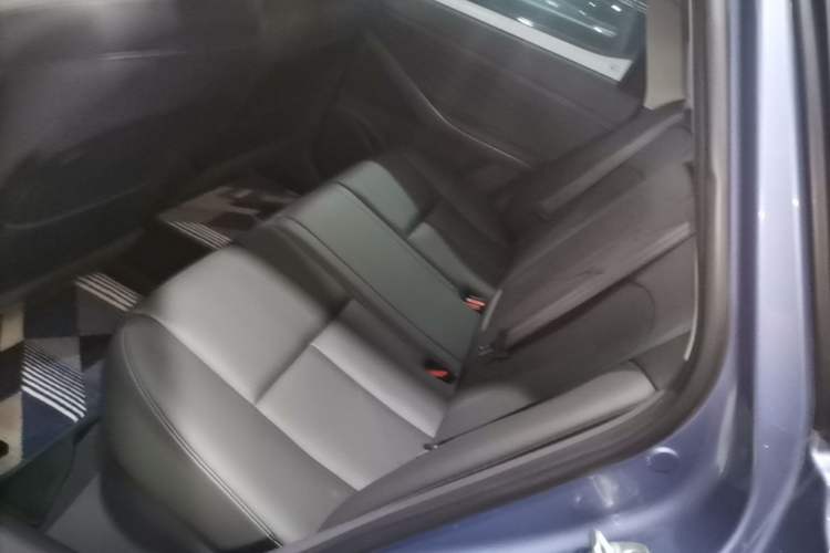 Used Nissan N6 2026 Model 180 Max Left Rear Seat