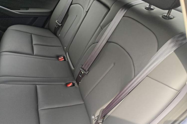 Used Nissan N6 2026 Model 180 Max Left Rear Seat