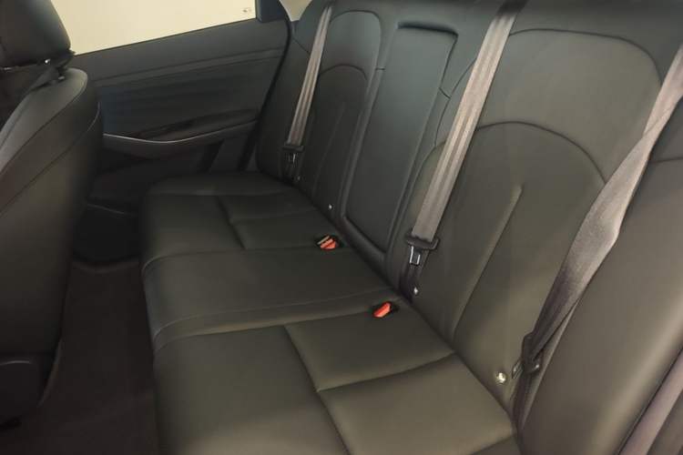 Used Nissan N6 2026 Model 180 Max Left Rear Seat