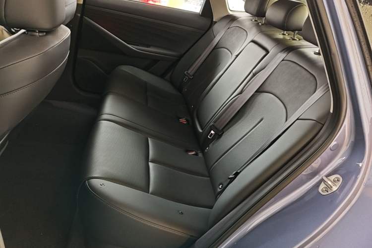Used Nissan N6 2026 Model 180 Max Left Rear Seat