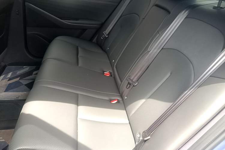 Used Nissan N6 2026 Model 180 Max Left Rear Seat