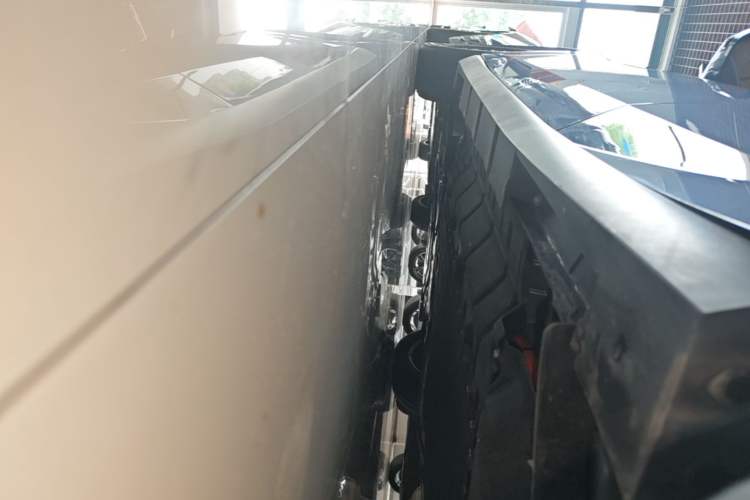 Used Nissan N6 2026 Model 180 Max+ Left Side Sill