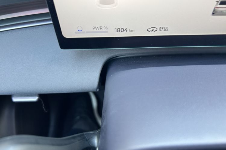 Used Nissan N6 2026 Model 180 Max Odometer Close Up