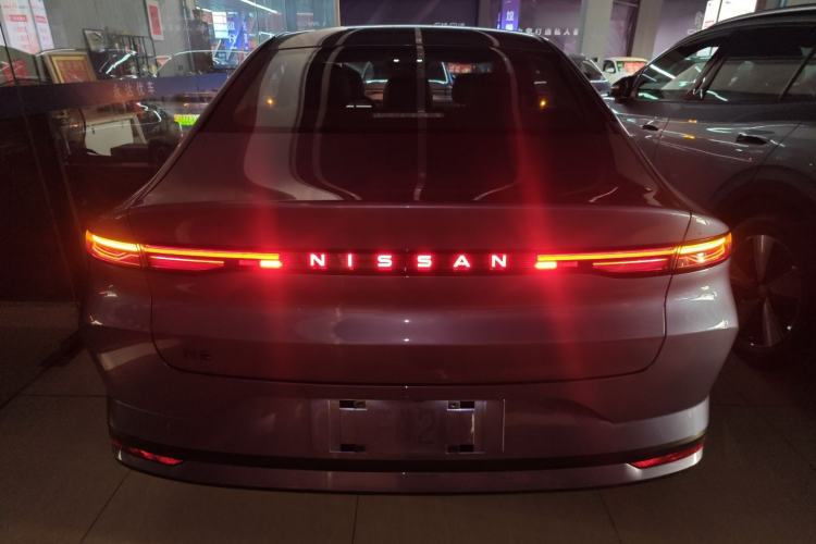 Used Nissan N6 2026 Model 180 Max Rear