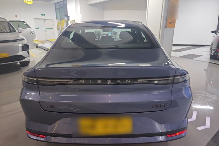 Used Nissan N6 2026 Model 180 Max Rear