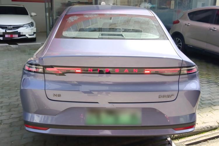 Used Nissan N6 2026 Model 180 Max Rear