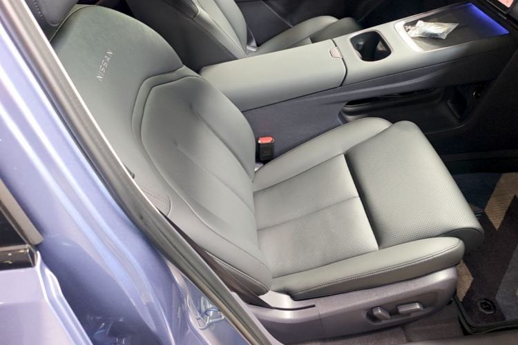 Used Nissan N6 2026 Model 180 Max Right Front Seat