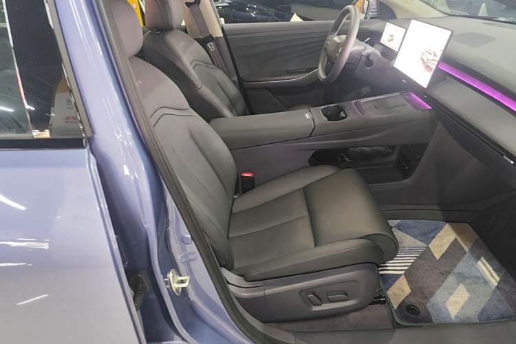 Used Nissan N6 2026 Model 180 Max Right Front Seat