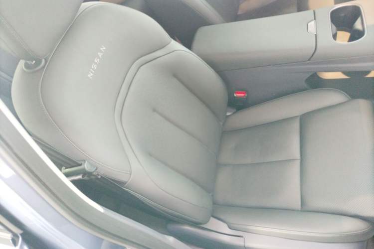 Used Nissan N6 2026 Model 180 Max Right Front Seat