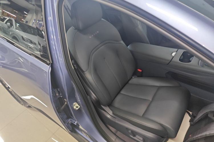 Used Nissan N6 2026 Model 180 Max Right Front Seat