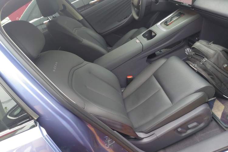Used Nissan N6 2026 Model 180 Max Right Front Seat